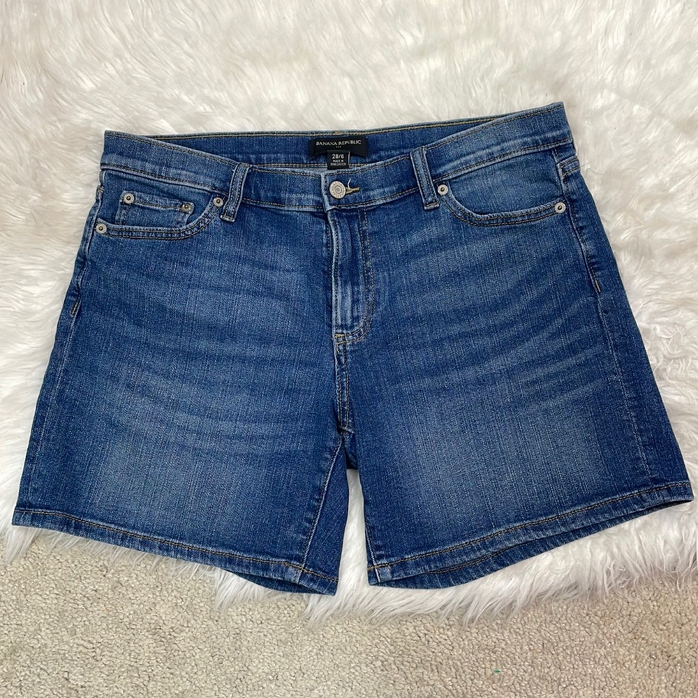 Banana Republic Dark Wash Blue Jean Shorts, Size 28/6